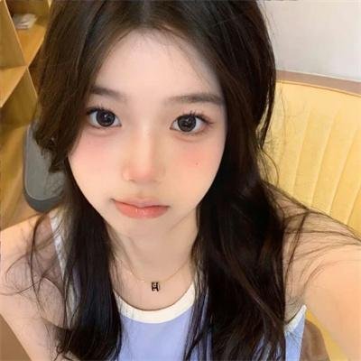 爱长颈鹿的女人